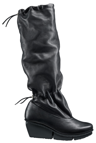 black sat
